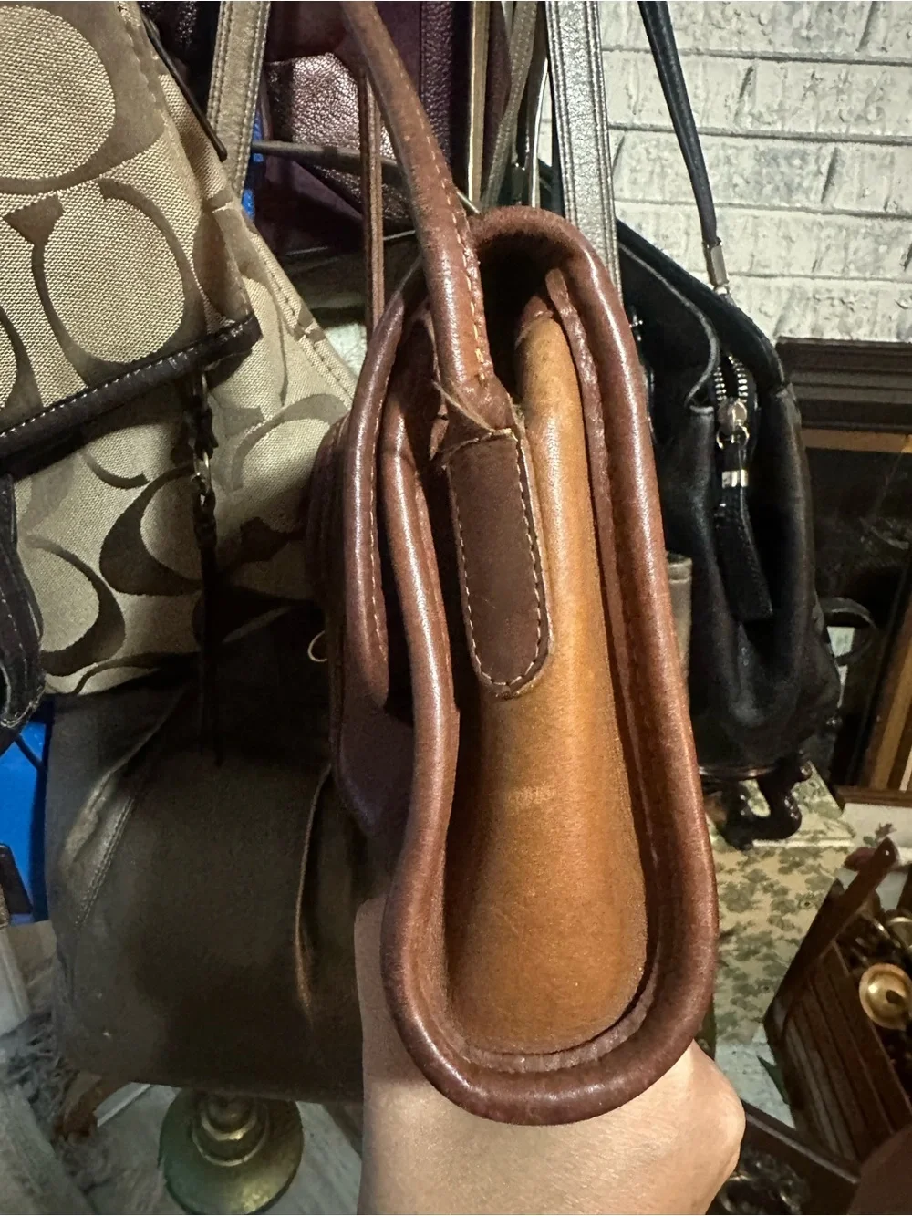 Vintage coach brown leather crossbody